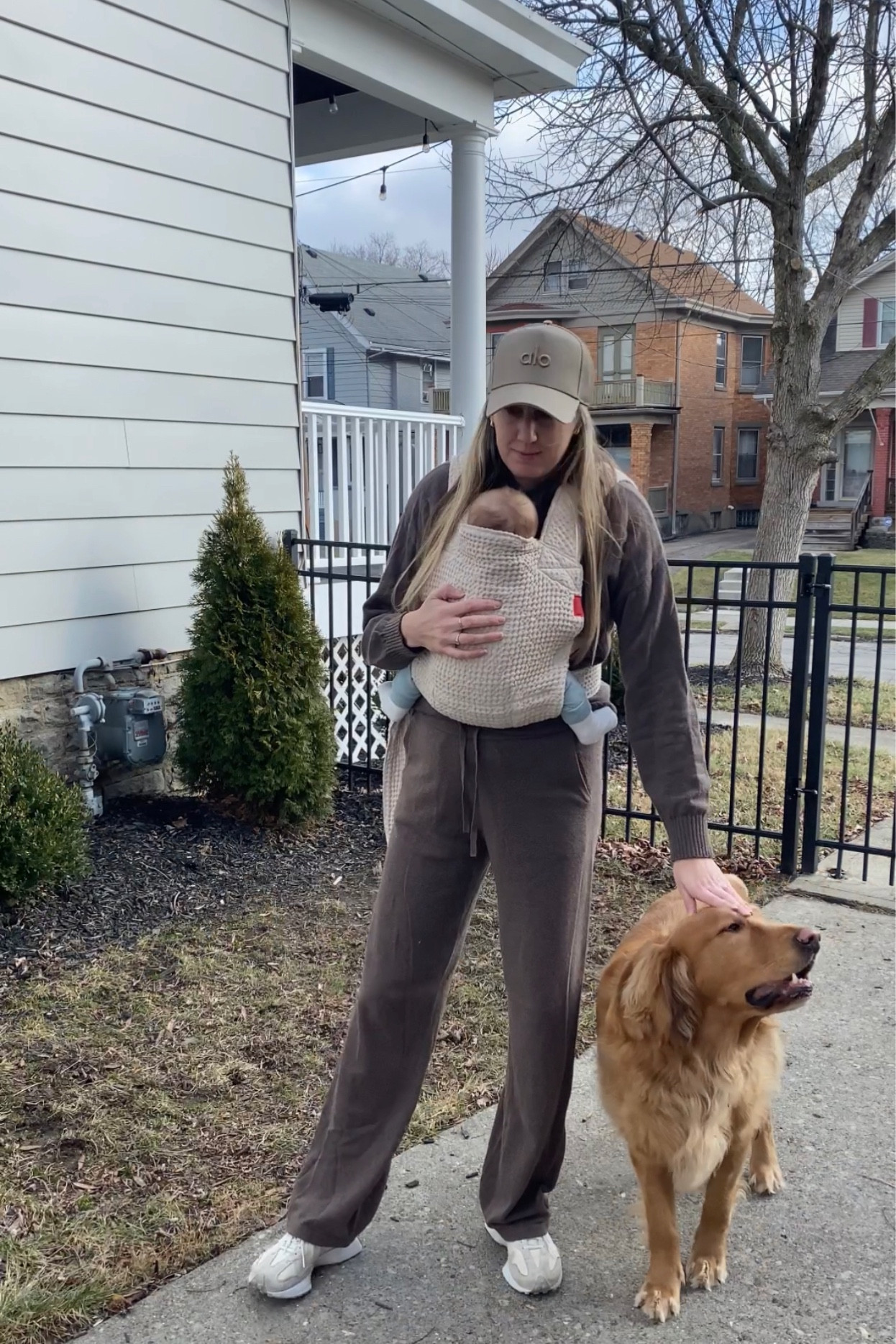 Morning coffee walk ootd

#LTKbaby #LTKfindsunder100 #LTKstyletip