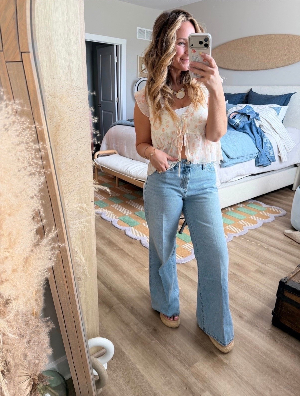 The fit? actually flattering. The length? perfect with a platform. The vibe? giving expensive denim without the price tag.  I’ve tried a lot of jeans lately and these are the pair I keep reaching for—easy, comfortable, and they just make the outfit.  Run, don’t walk on these before sizes disappear 🤍
