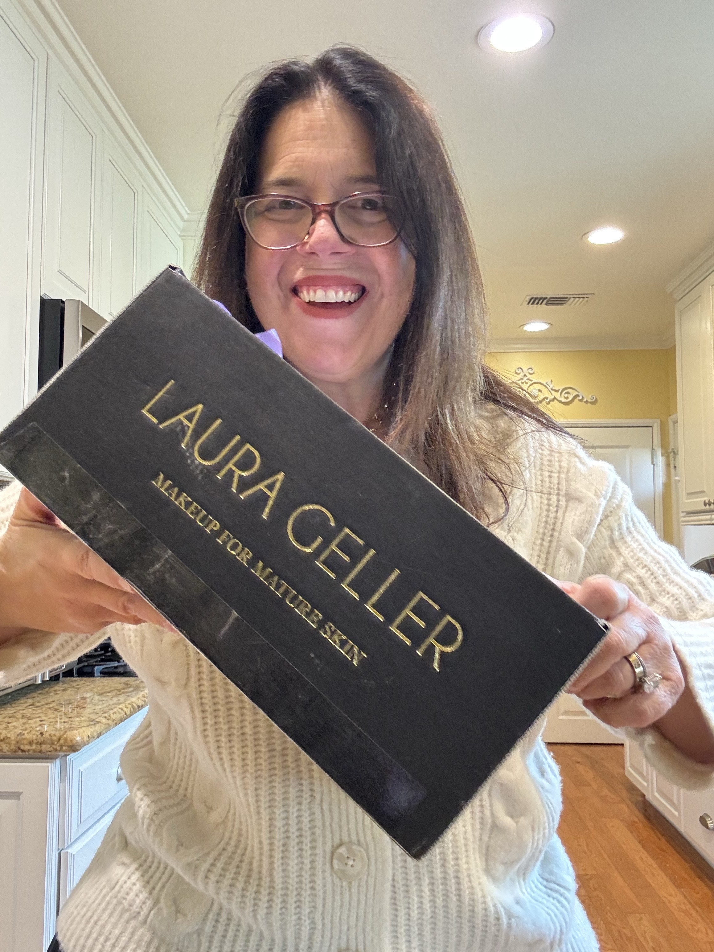 Beauty in a Box!!!

Thank You to @laurageller for sending over this PR box for me to get started with your fabulous line of products suited to support maturing beauties🥰

I especially love the Baked Beauty Box and retractable Kabuki Brush.
#agelessbeauty #beautyatanyage 


#LTKBeauty #LTKOver40 #LTKWatchNow