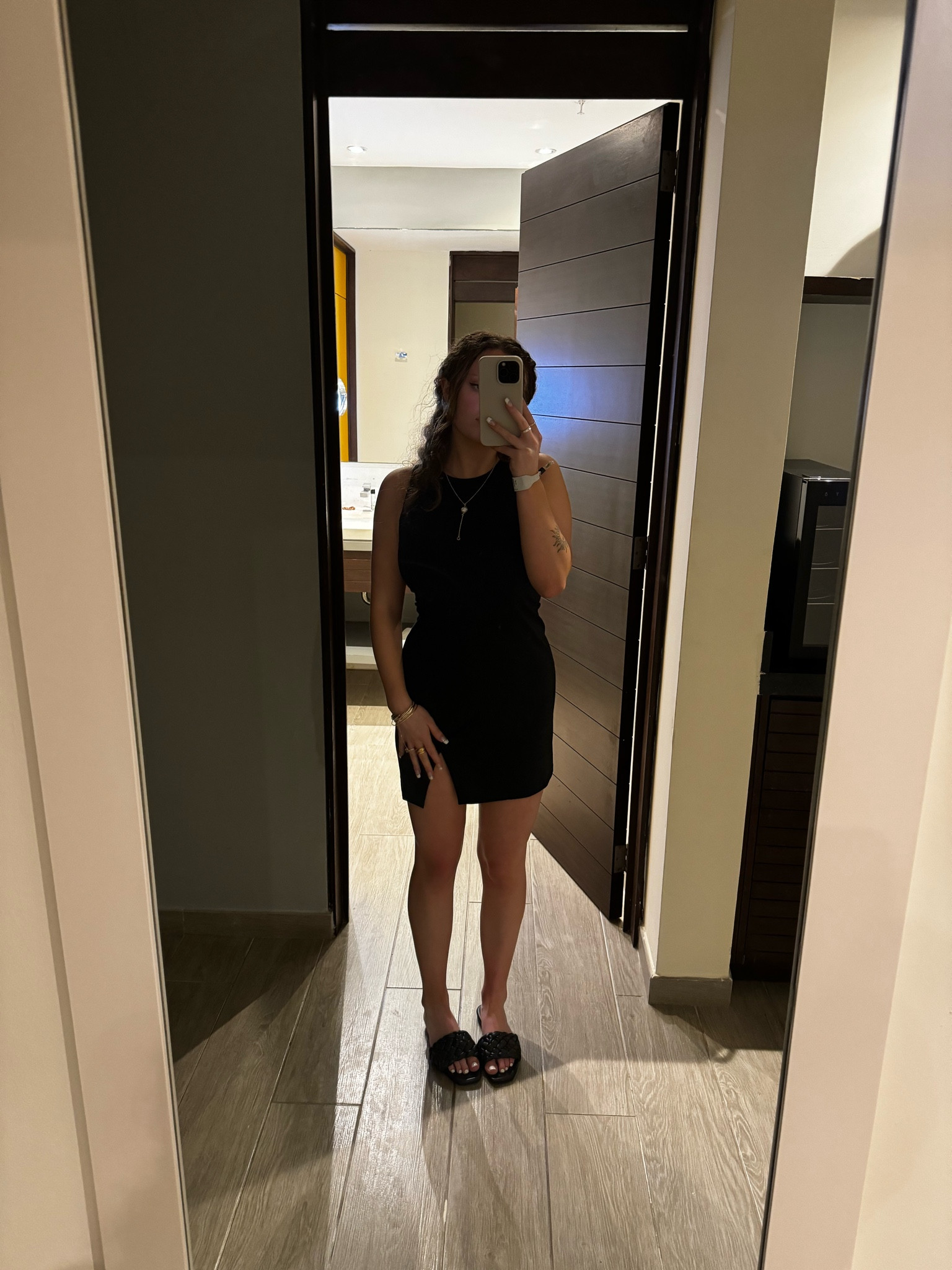 I love this dress so much - Aritzia- Babaton 
Shoes are target!!!



#LTKBeauty #LTKStyleTip #LTKTravel