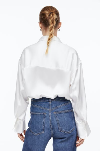 Oversized blouse | H&M (UK, MY, IN, SG, PH, TW, HK)