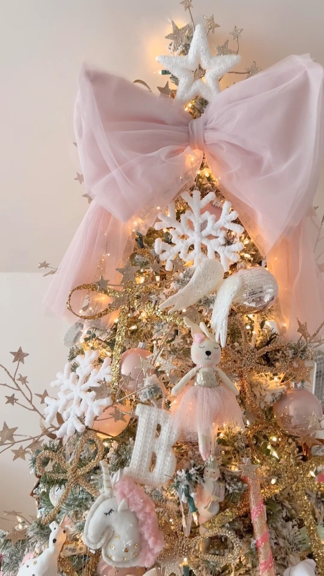 Girls room Christmas | Christmas decor | pink Christmas 

#LTKHoliday #LTKdayinmylife #LTKGiftGuide