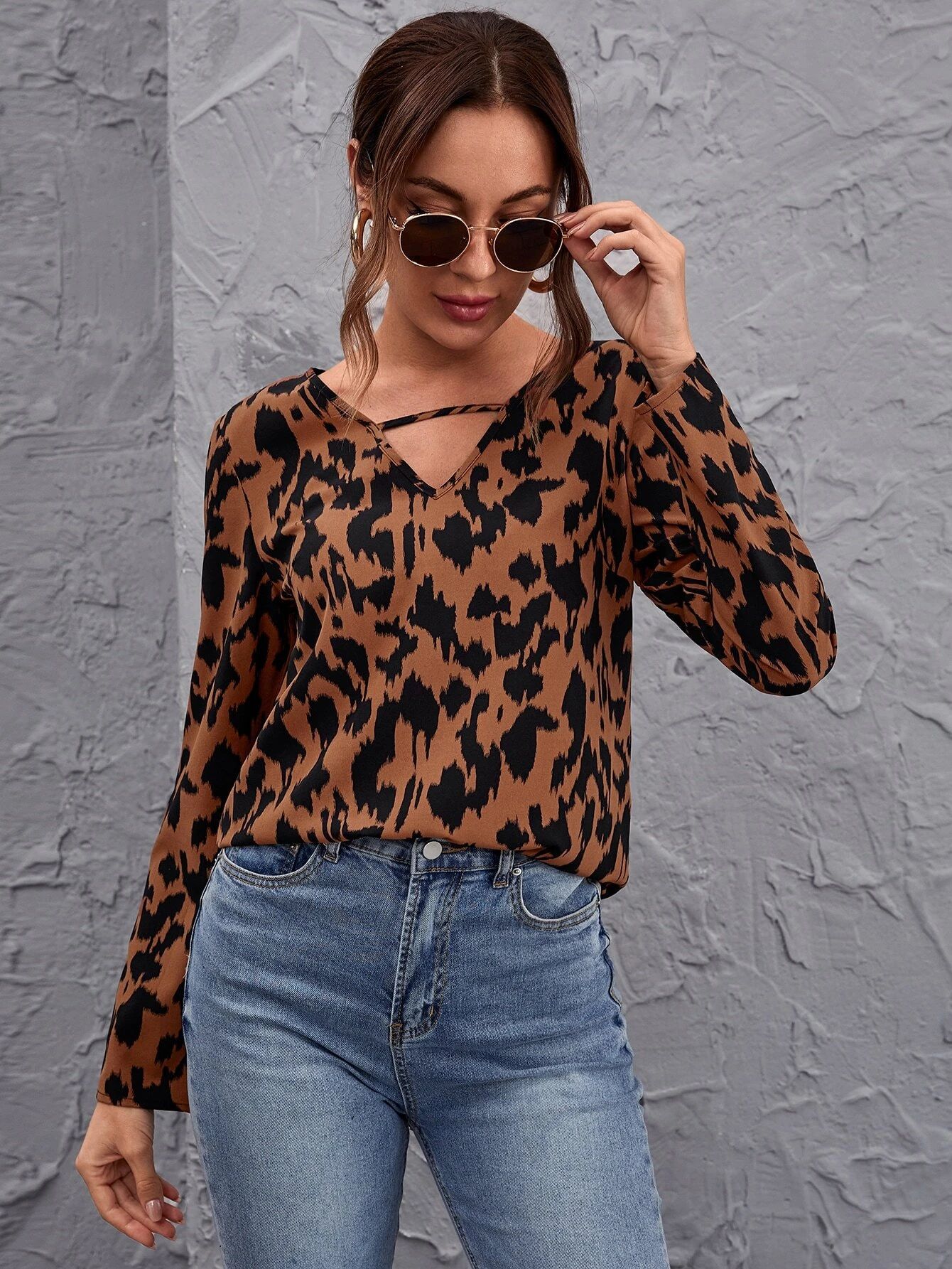 SHEIN Keyhole Neck Leopard Top | SHEIN