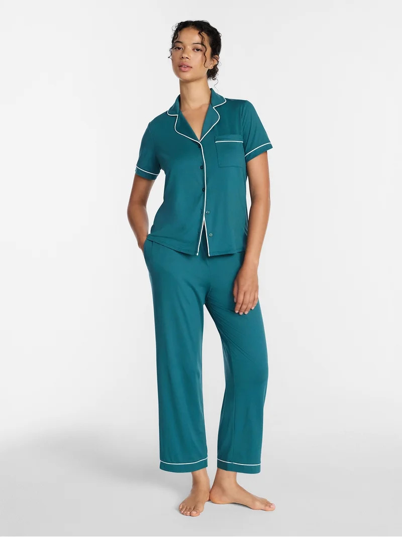 Joyspun Women's Dreamy Soft Collection Notch Collar Top and Capri Pants Pajama Set, 2-Piece, Size... | Walmart (US)