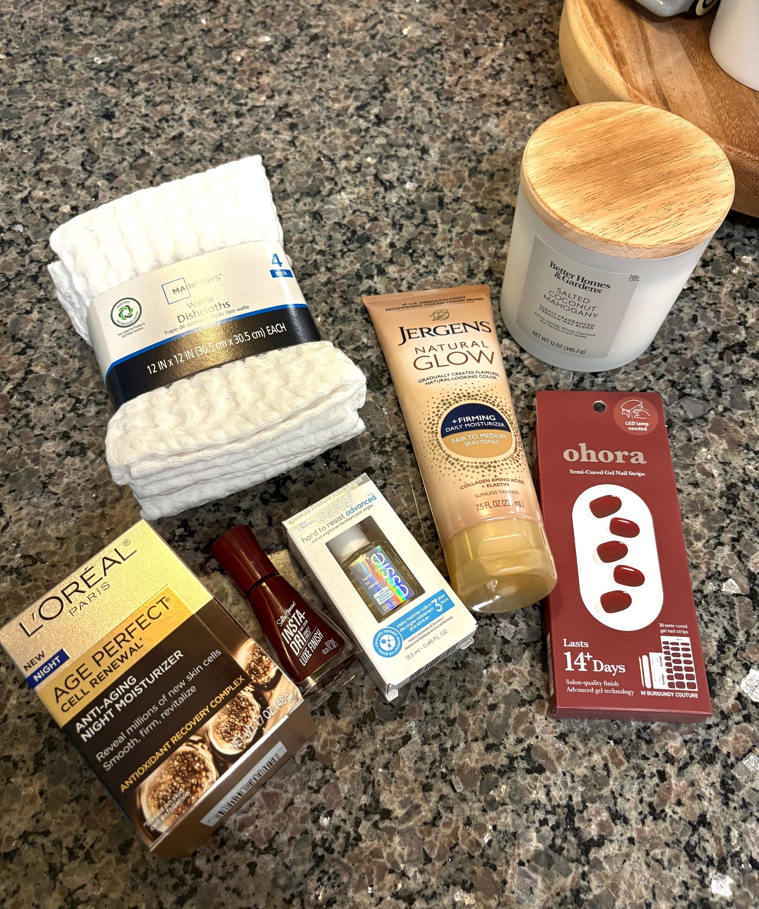 Recent Walmart haul! All the beauty/home goods 🤌🏼

#LTKBeauty #LTKSeasonal #LTKHome