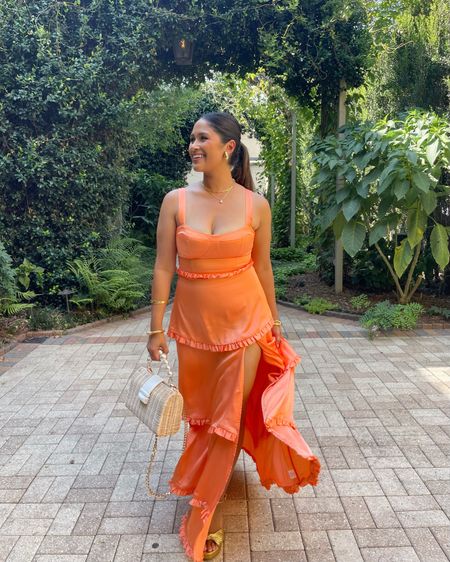 Obsessed with this orange dress + it’s perfect for summer weddings and special occasions! 

Comes in more colors & wearing sz Small here!

#orangedress #summerweddingguest #weddingguestdresses #summerdress
#weddingguest #summerwedding #showmeyourmumu #maxidress #summerjewelry




#LTKStyleTip #LTKItBag #LTKWedding