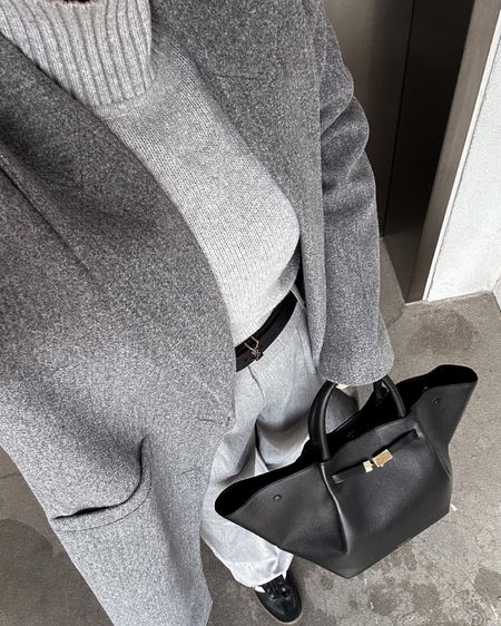 OOTD #style #outfit #outfitidea #greycoat #oversizedcoat 

#LTKfindsunder50 #LTKSeasonal #LTKfindsunder100
