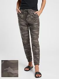 Camo Farallon Jogger | Athleta