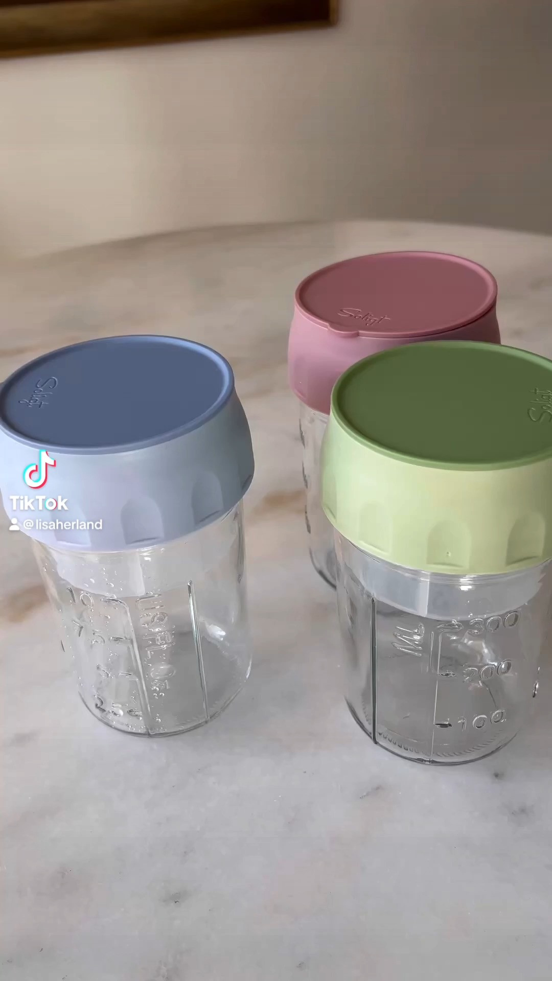 Meal prepping has never been easier with these overnight oats storage containers! But they’re not just for overnight oats they can be used for any type of meal prepping. They come with their own separate containers and a spoon for taking your food on the go. This is a must have! For a meal prep, packing lunches or meals on the go.

#mealprep #foodstorage
#foodcontainers


#LTKGiftGuide #LTKHome #LTKFitness