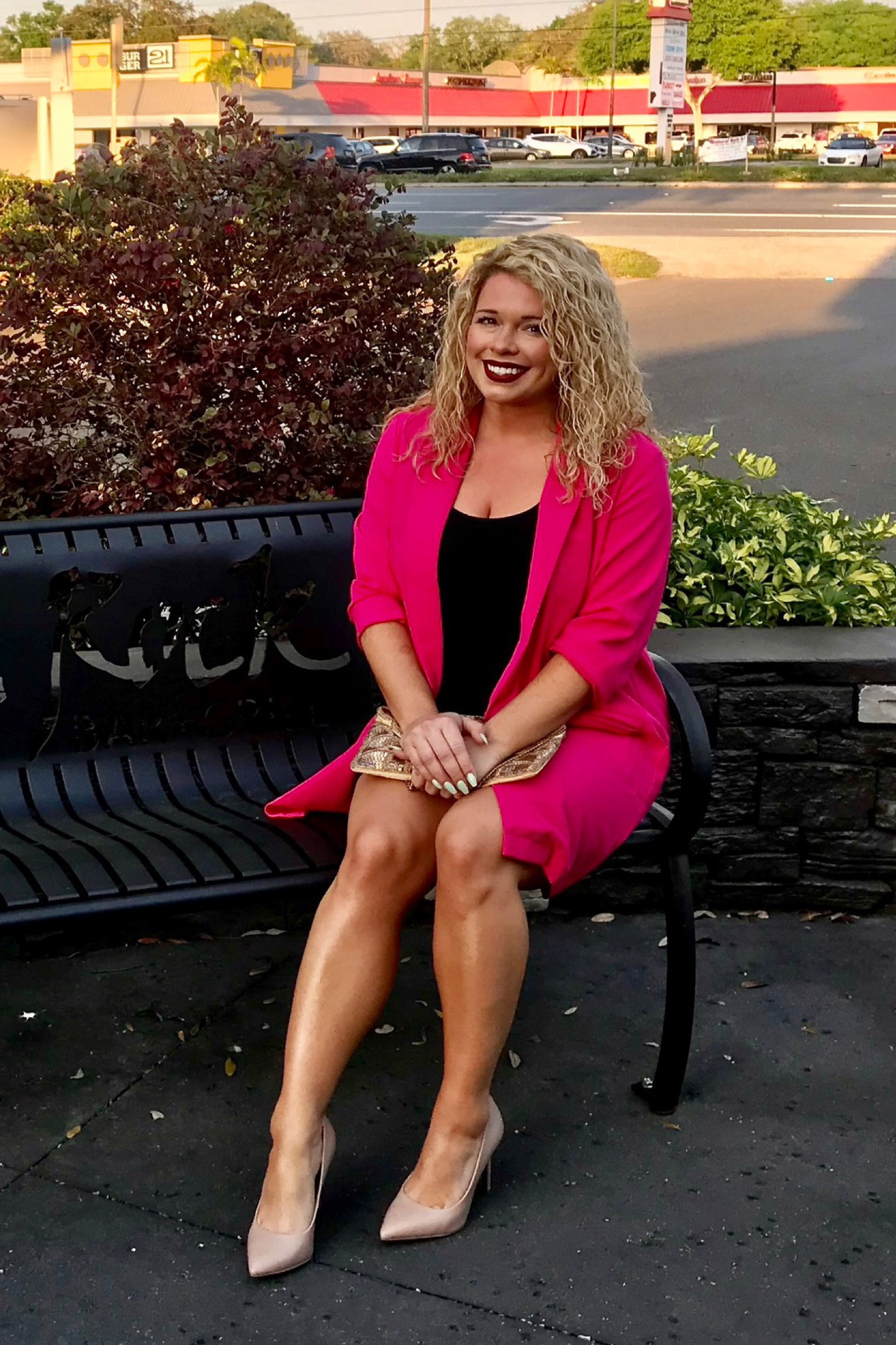 The best way to upgrade your tan is to add a body luminizer to your arms, legs or chest to get that extra glittery sunkissed glow.

#tan
#glowingskin
#glow
#glitter
#bronzed
#skinluminizer
#bodyglitter

#LTKunder50 #LTKstyletip #LTKsalealert