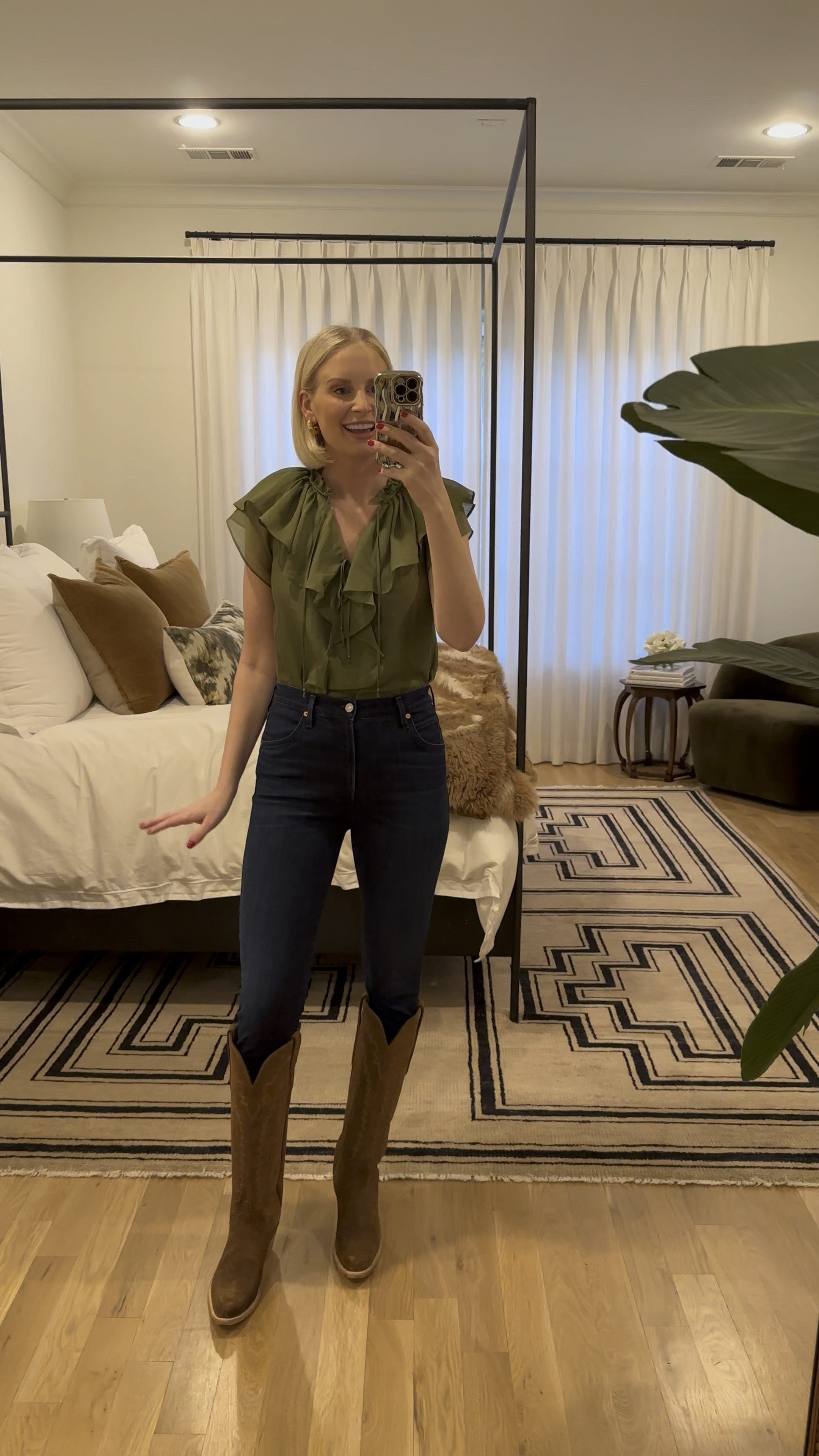 If you’re on the hunt for some fresh holiday gift ideas, don’t miss @lucchese! From a variety of stylish cowboy boots to cute clothing and accessories, it’s your one-stop shop for a Western vibe! #mylucchese #ad 

#LTKshoecrush #LTKGiftGuide