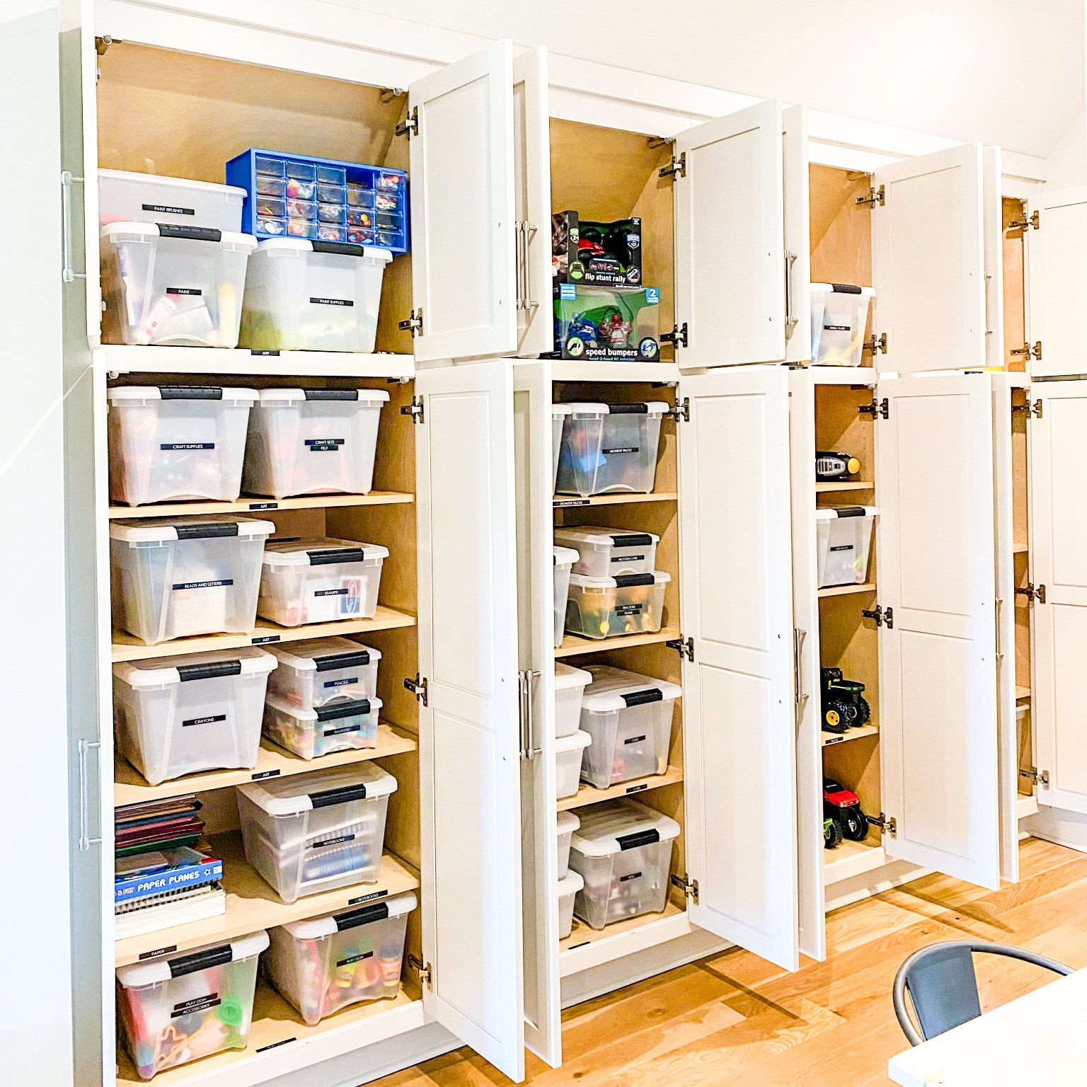 August got you feeling scattered?
 
Cut some chaos with us this week as we share our best decluttering tips. 

Tip #1  - Get Matching Bins and Labels - it’s the fastest way to declutter any area without getting rid of a single thing. Bins allow you to stack items higher and take full advantage of your storage space.  

No time to declutter? No problem - you know we’d love to do it for you. 