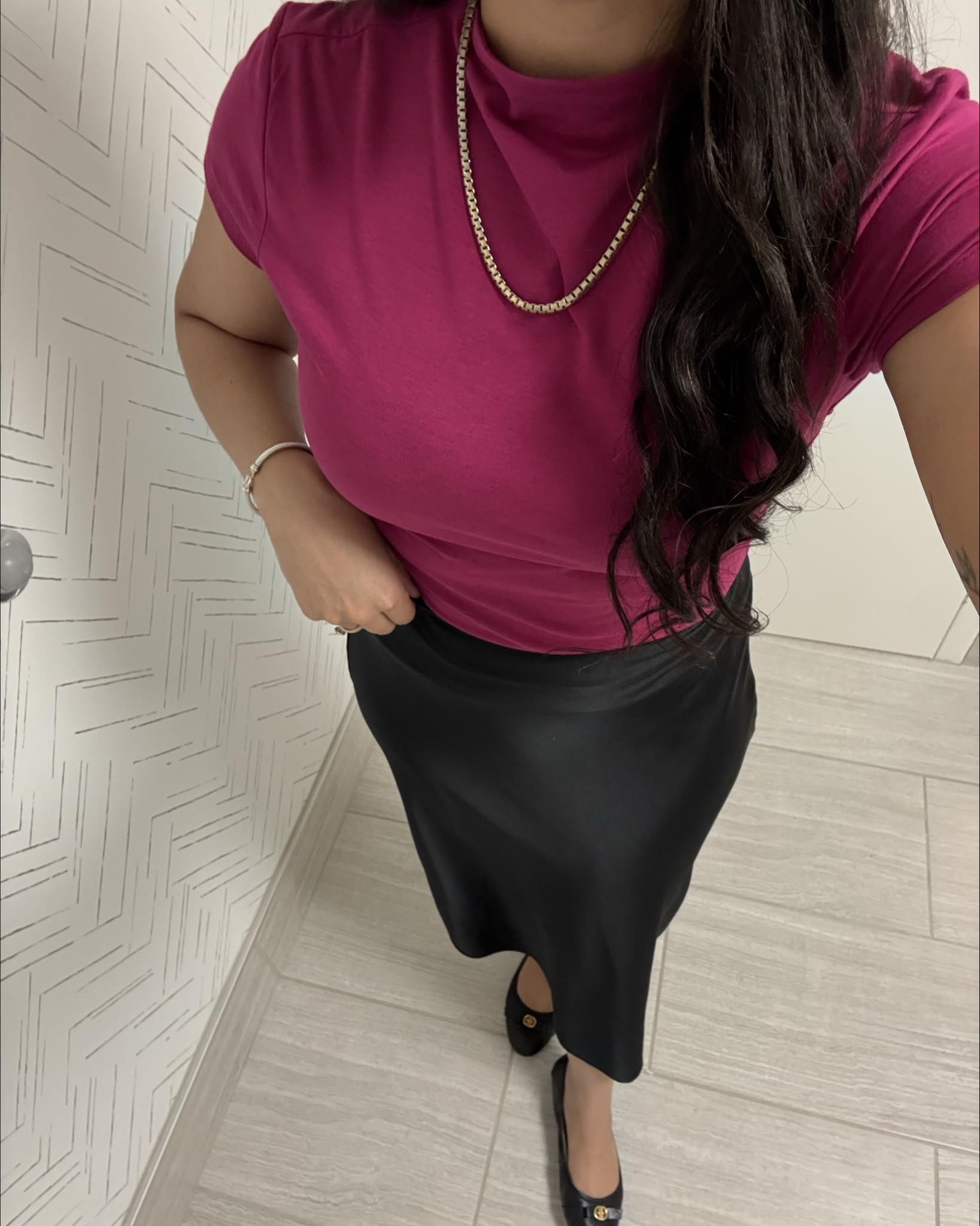 A nice little workwear OOTD. Loving this top and skirt combo  

#LTKFindsUnder50 #LTKStyleTip #LTKWorkwear
