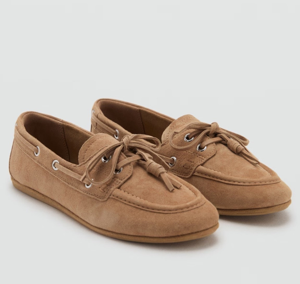 Trendy deck shoes 

#LTKplussize #LTKstyletip