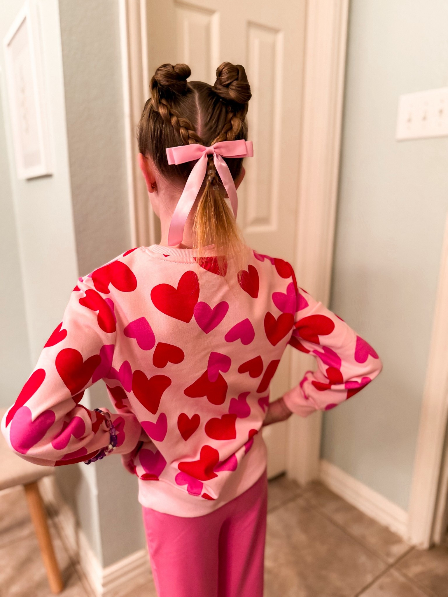 Valentine’s Day sweatshirt for girls 👧🏼 ❤️🎀
Fits tts and wearing a small 6/7 
Linked other options as well

#LTKValentine #LTKKids