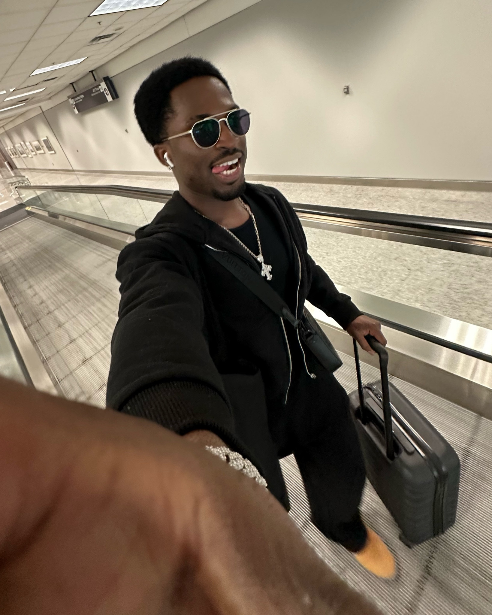 unbothered baddie ✈️