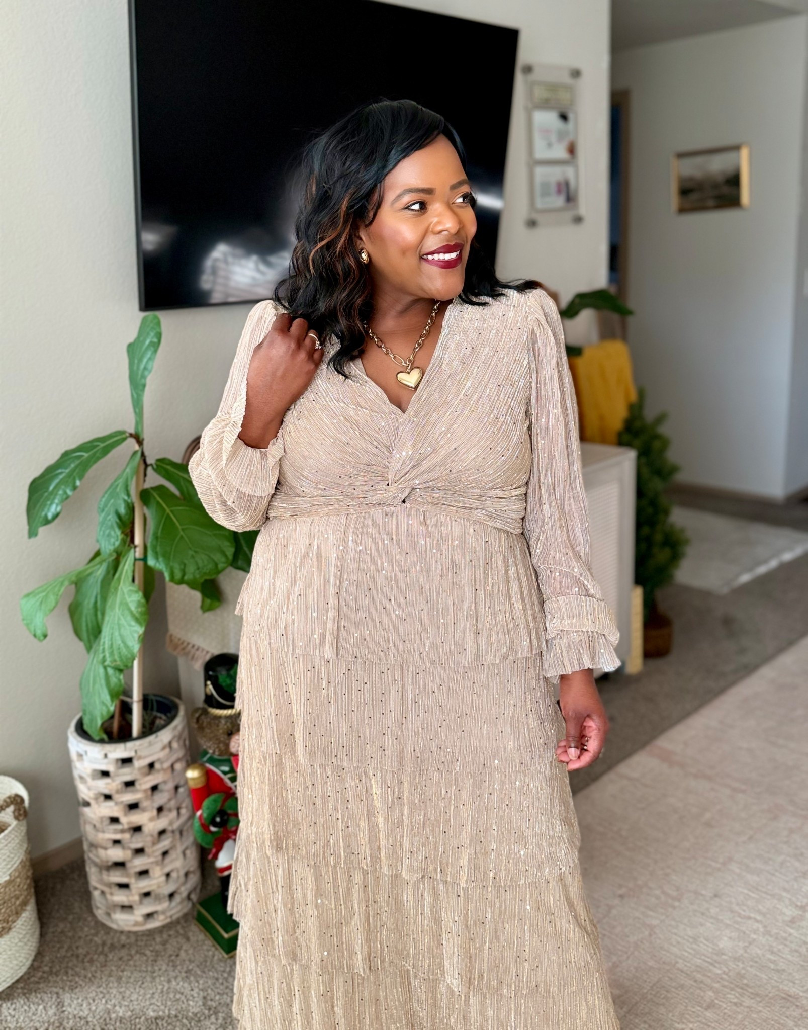 Your dress for all the things this Holiday season! 🤩 

#LTKHoliday #LTKPlusSize #LTKMidsize