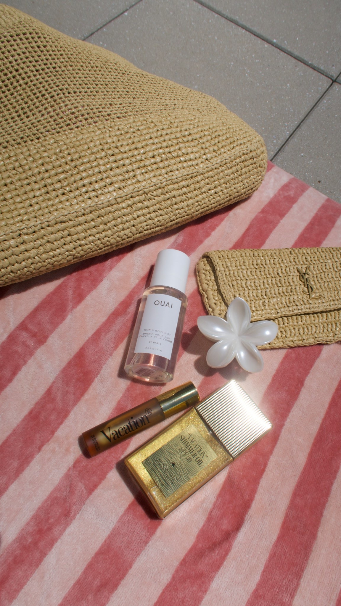 Summer pool day essentials🤍