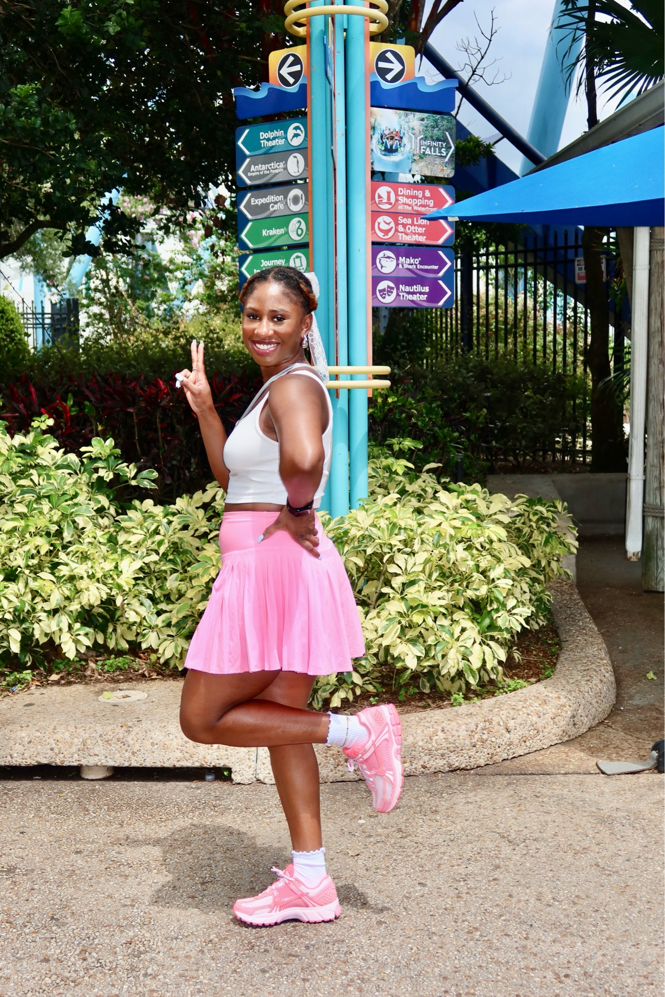 The perfect theme park outfit, comfy and breathable

#LTKSeasonal #LTKShoeCrush #LTKSummerSales