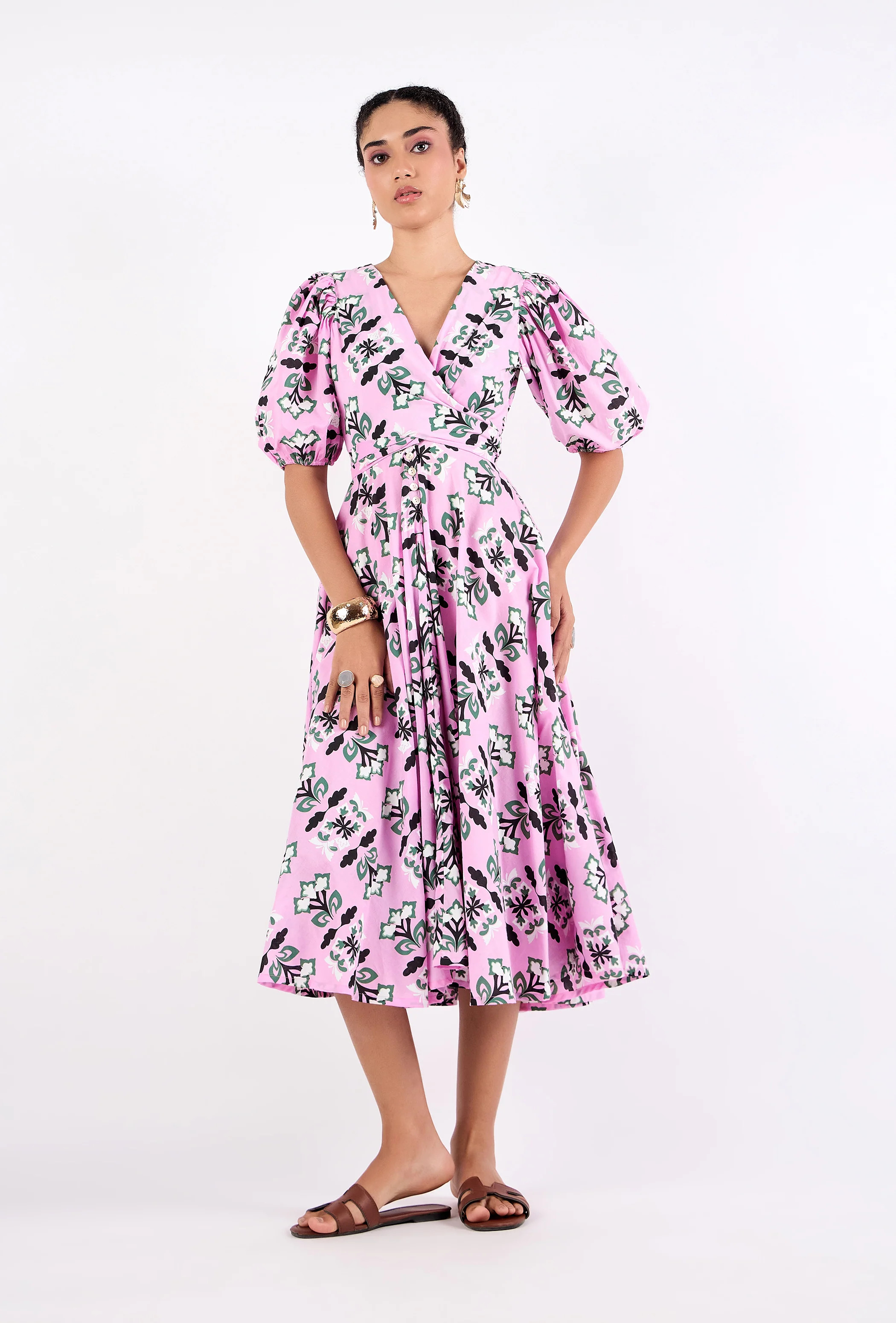 1355 Lola | Beyond By Vera