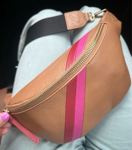 Adorable crossbody bag! Comes in other colors 

#LTKStyleTip #LTKFindsUnder100 #LTKSeasonal