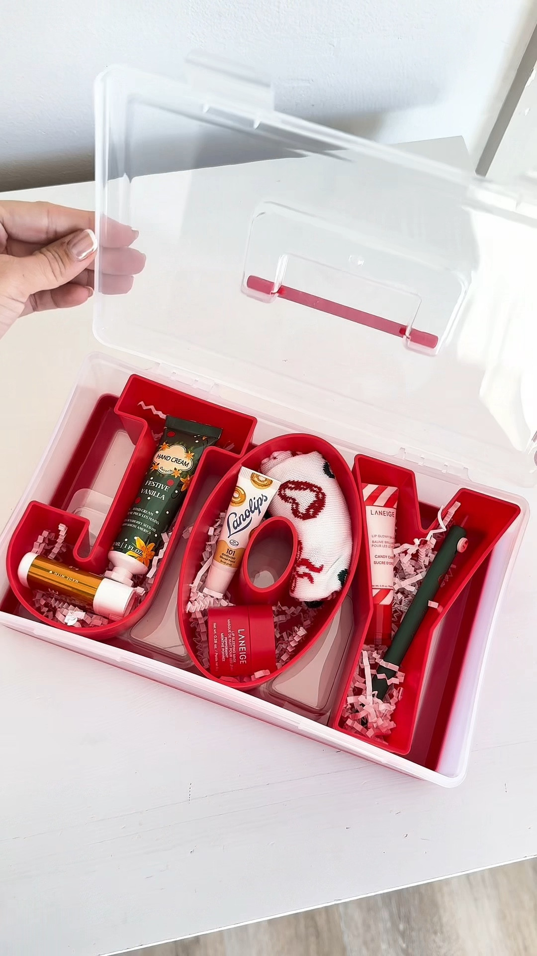 The viral Christmas containers are fully back in stock! Perfect for Christmas gifts, movie nights, snack containers! 

#LTKHoliday #LTKKids #LTKGiftGuide

#LTKHoliday #LTKHome #LTKGiftGuide