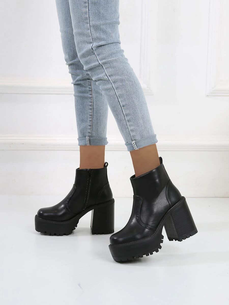 Round Toe Chunky Heeled Ankle Boots | SHEIN