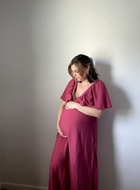 perfect dress for bump pics!! 🩷 comes in other colors and I’m wearing a size medium! dress is also lined! 

#amazon #amazonfashion #springstyle #maternity 

#LTKfindsunder50 #LTKbump #LTKstyletip