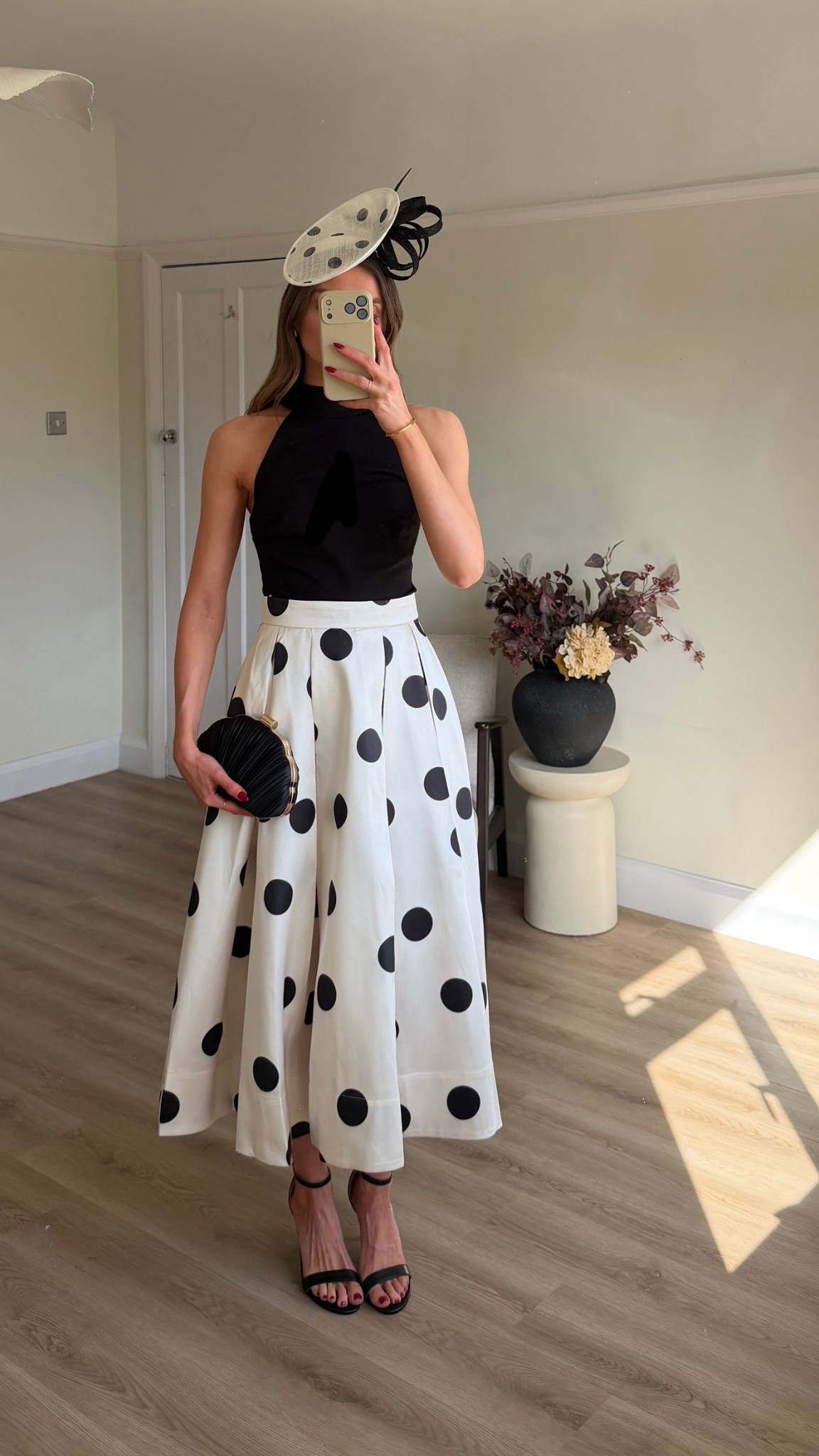 Help me decide on an outfit for the races
Wearing a size 8 in the top
8 in the skirt, I’m 5ft 5, it runs big 
