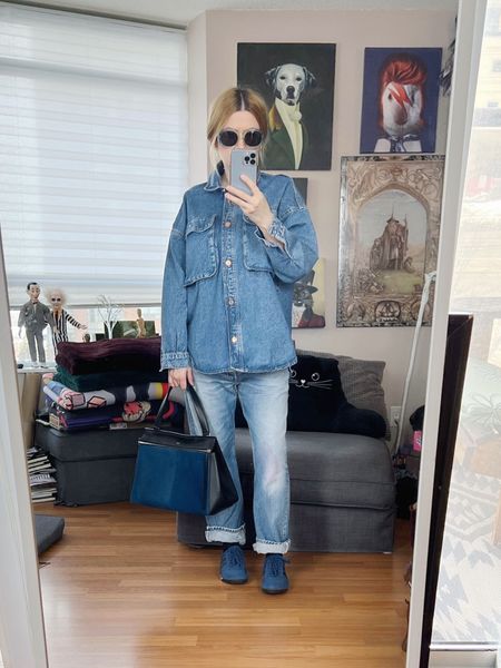 When you don’t know what to wear try a tonal look all the way down to the sunglasses in this outfit. Not bad for a recovering blue hater.
•
.  #winterLook  #StyleOver40  #doubledenim  #allblue #tonallook #vintagelevis  #celinebag #onitsukatiger #poshmarkFind #thriftFind #secondhandFind #FashionOver40  #MumStyle #genX #genXStyle #shopSecondhand #genXInfluencer #WhoWhatWearing #genXblogger #secondhandDesigner #Over40Style #40PlusStyle #Stylish40s #styleTip  #HighStreetFashion #StyleIdeas


#LTKstyletip #LTKSeasonal #LTKshoecrush