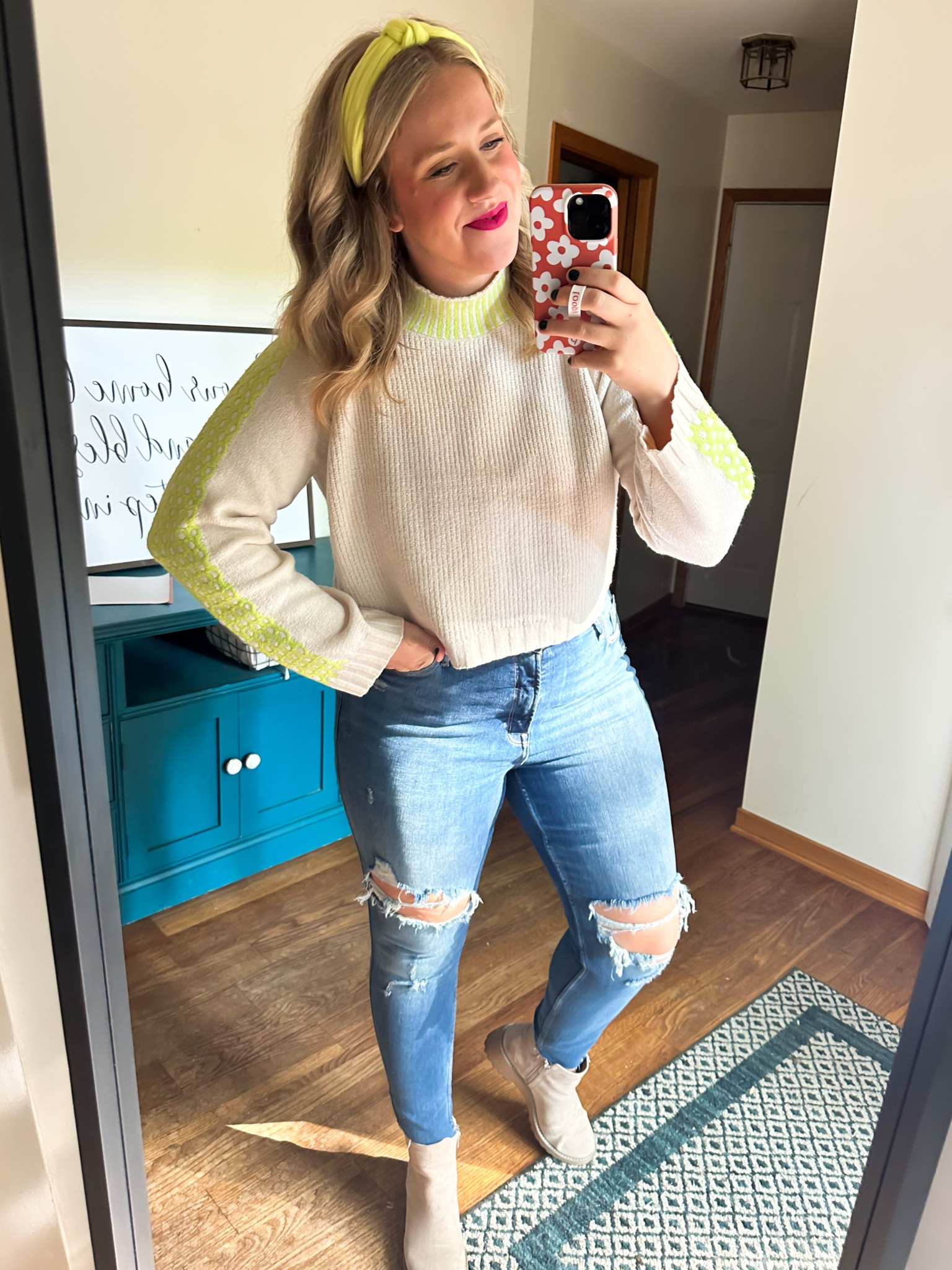 This sweater! Perfect fall cropped sweater - chenille fabric & fab quality! 30% off for target circle week!



#LTKfindsunder50 #LTKsalealert #LTKmidsize