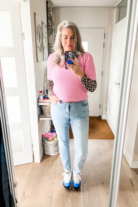 Ootd - Friday. Leopard print longsleeve shirt under a pink knitted Avila top, light blue stretch jeans (Norah) and Puma ride on sneakers. 



#LTKover40 #LTKstyletip #LTKeurope
