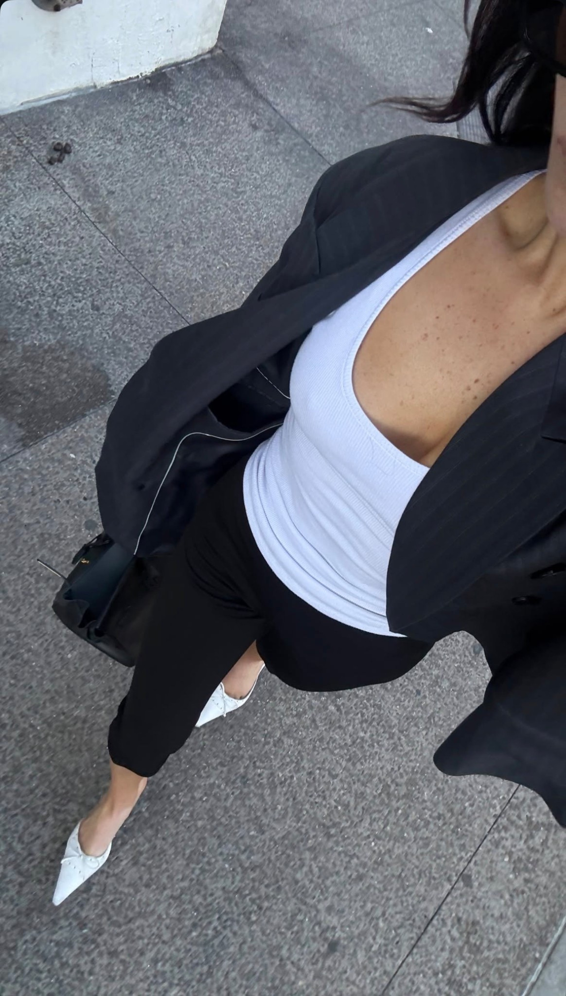fit in motion 🖤

Blazer outfit, blazer style, black capris style, styling capri pants, kitten heels, white kitten heels

#LTKootd #LTKgrwm