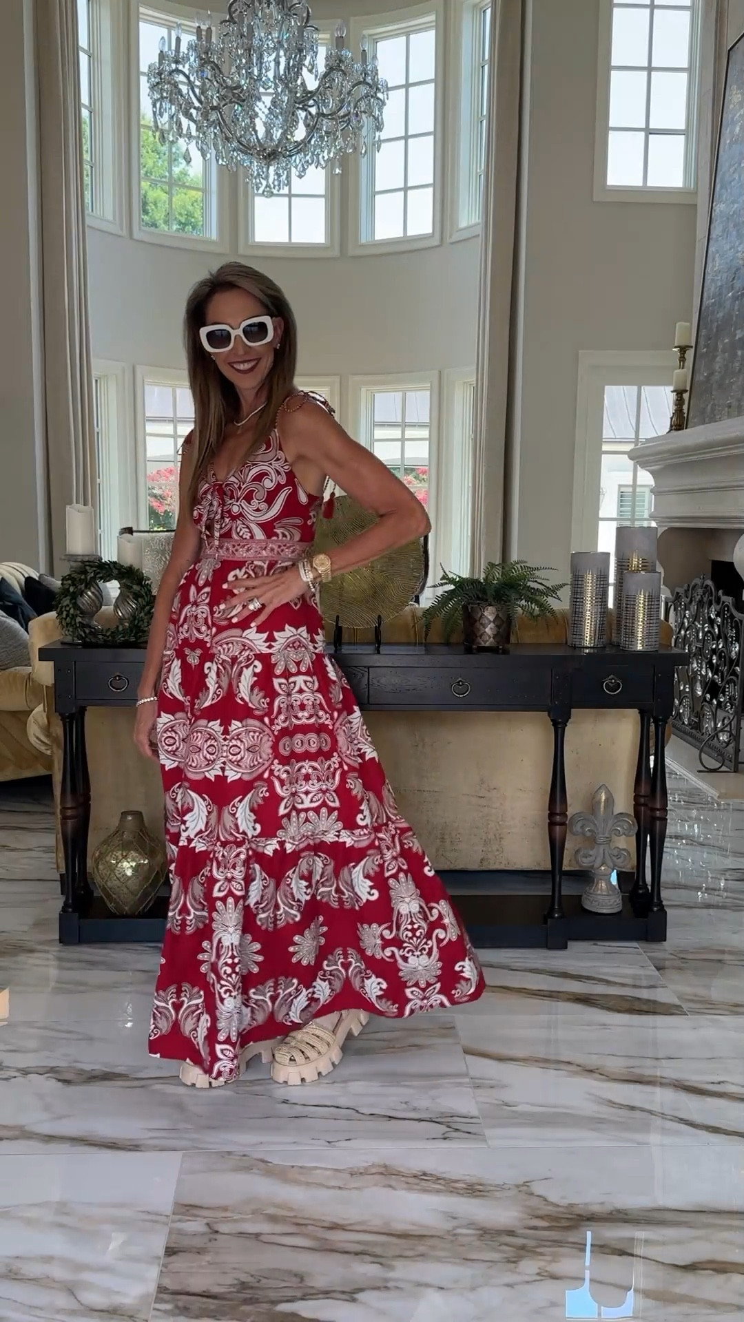 Fabulous Alice and Olivia dress paired with Prada Raffia Sandals and white Gucci glasses. 