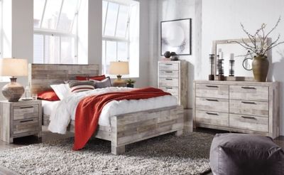 Effie Queen Panel Bed with Mirrored Dresser and Nightstand | Ashley | Ashley Homestore