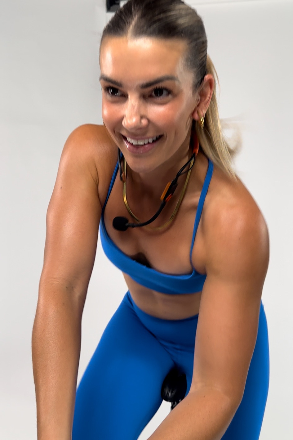 pipe dream blue 💙
flow y bra size 4 
align legging size 4 

#LTKFitness #LTKstyletip