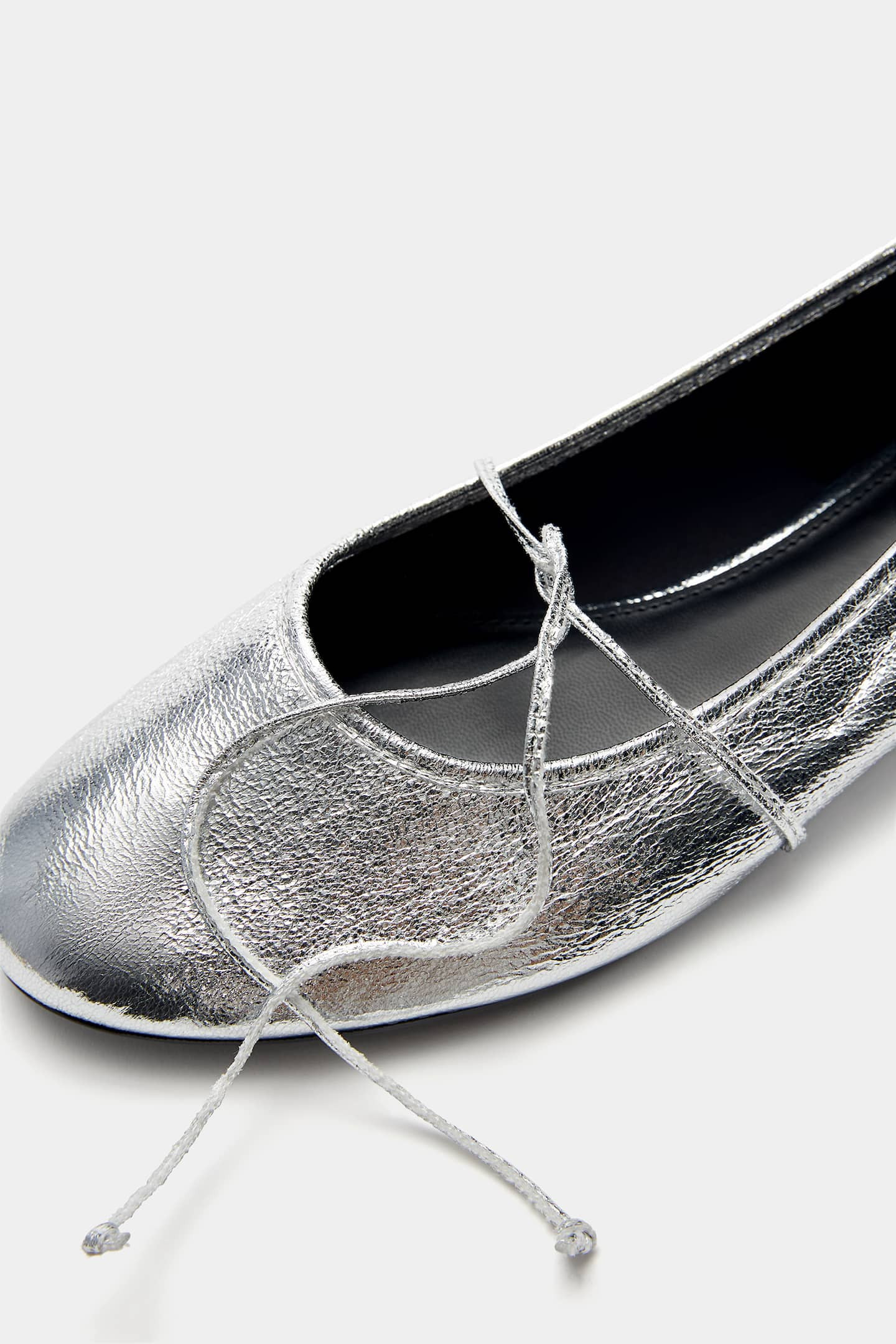Metallic ballet flats | PULL and BEAR UK