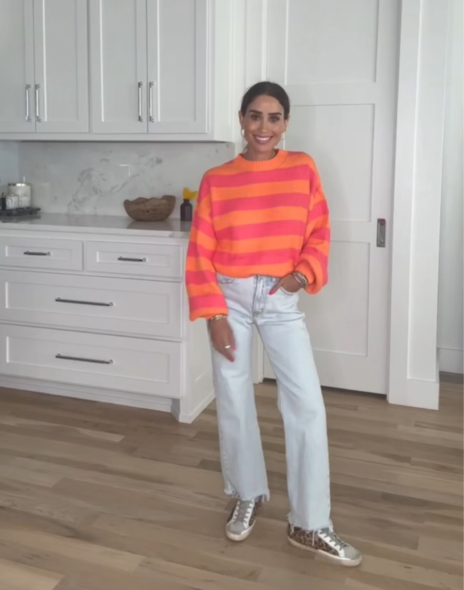 Light wash 90s jeans size 23 x short stripe sweater 

#LTKFallSale #LTKFindsUnder50 #LTKFindsUnder100