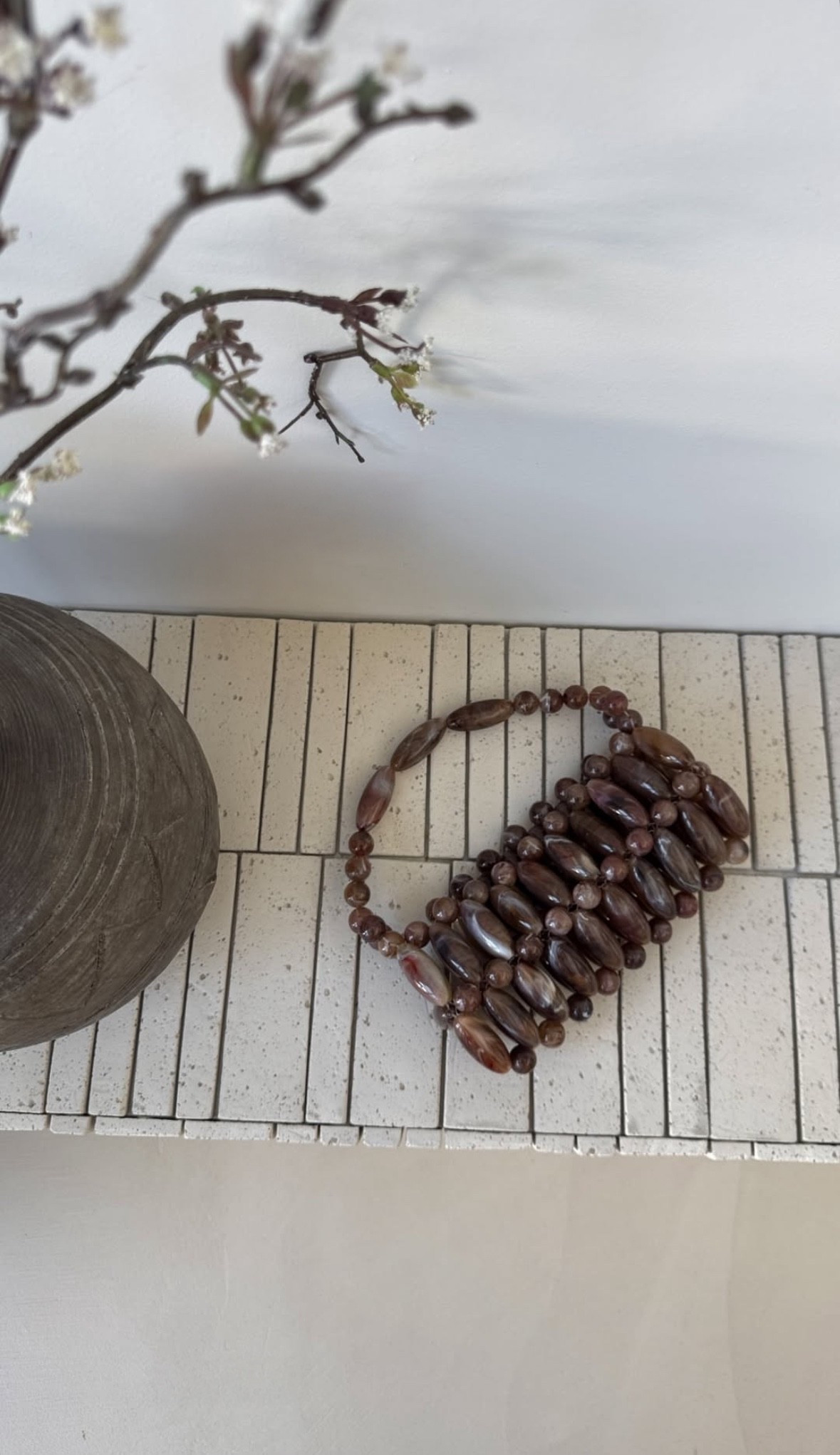 Cette pochette à perles en résine 

Publicité  

#LTKwedding #LTKsummer #LTKbag