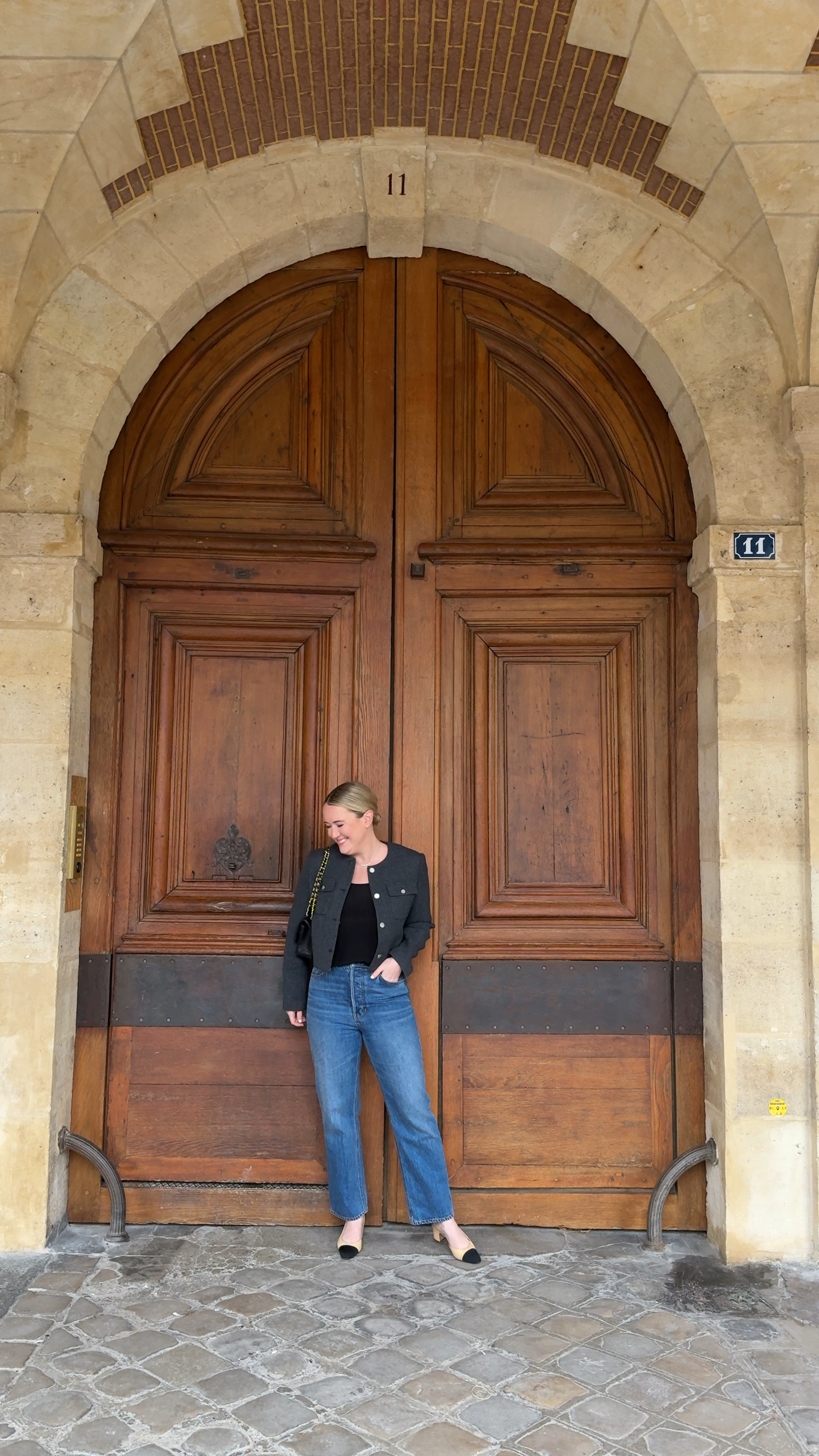 Straight leg jeans from Veronica beard size 28
Size 6 theory tweed jacket
Size m silk tank from Mmlafleur 

#LTKWorkwear #LTKSeasonal #LTKSaleAlert