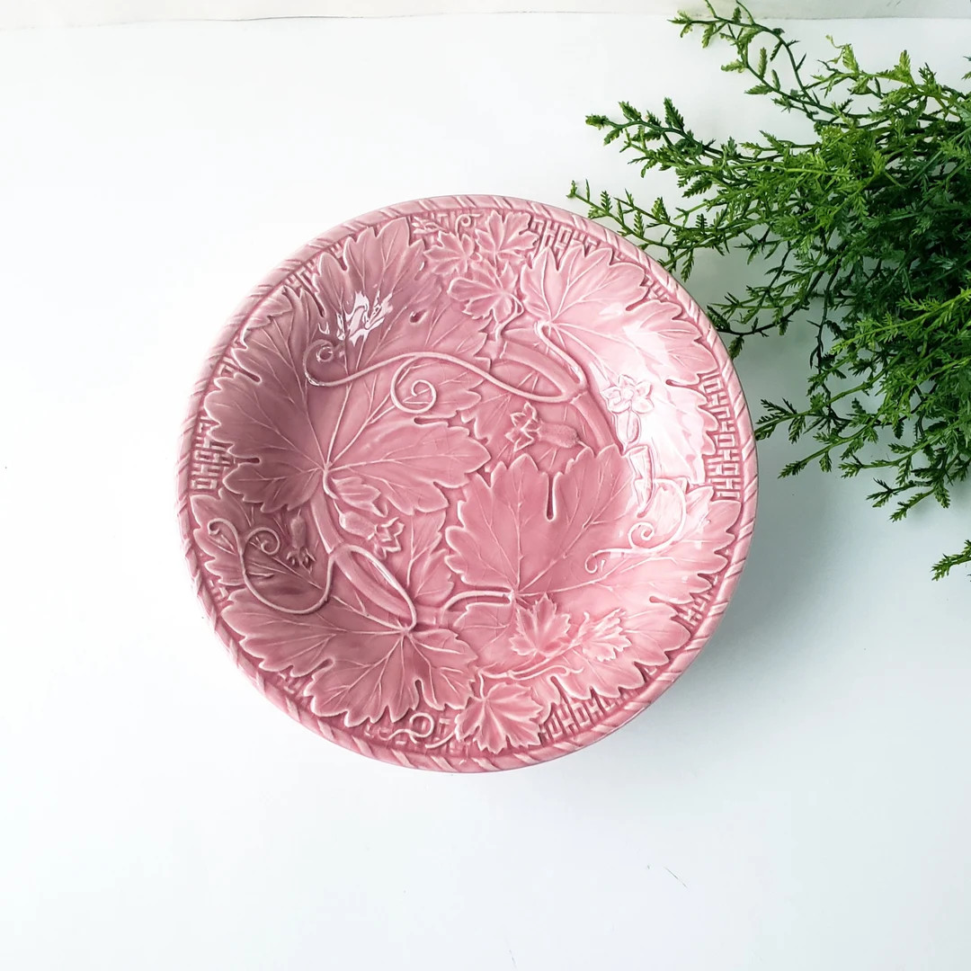 4 Vintage Pink Bordallo Pinheiro Ceramic Luncheon Plates Shallow Soup Bowls/ Ivy Leaf Pattern/por... | Etsy (US)