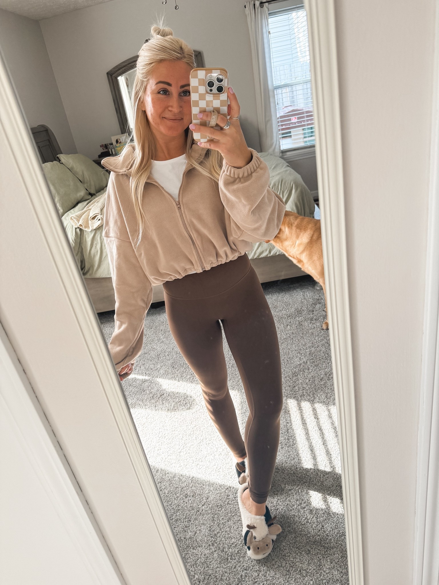 Is there such a thing as too much brown? 🤎🧸

These cropped zip ups are so good I ordered them in 2 colors and have been wearing on repeat 🤭

#LTKActive #LTKSeasonal #LTKStyleTip