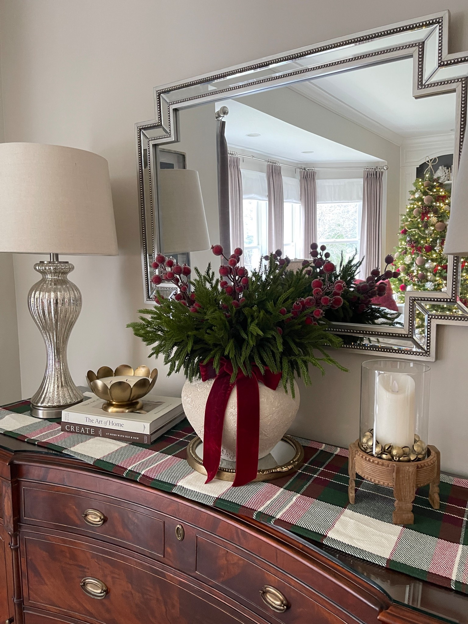One of my favorite combos for a Christmas arrangement. Norfolk real touch branches and sugared berries! 🎄