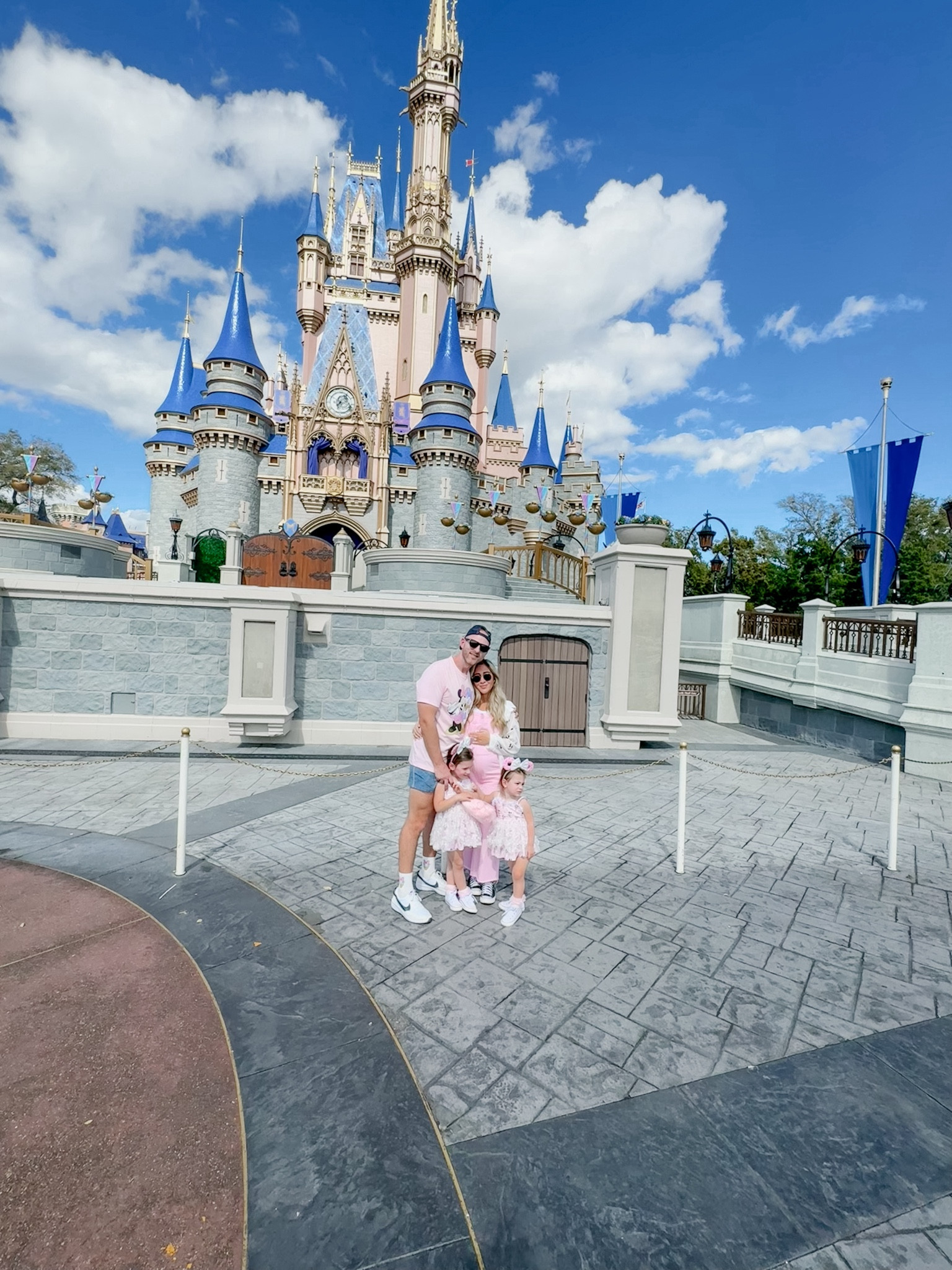 Family disney outfits 💫🩷
.
.
#disney #travel #disneyworld #matching #family

#LTKkids #LTKmens #LTKfamily