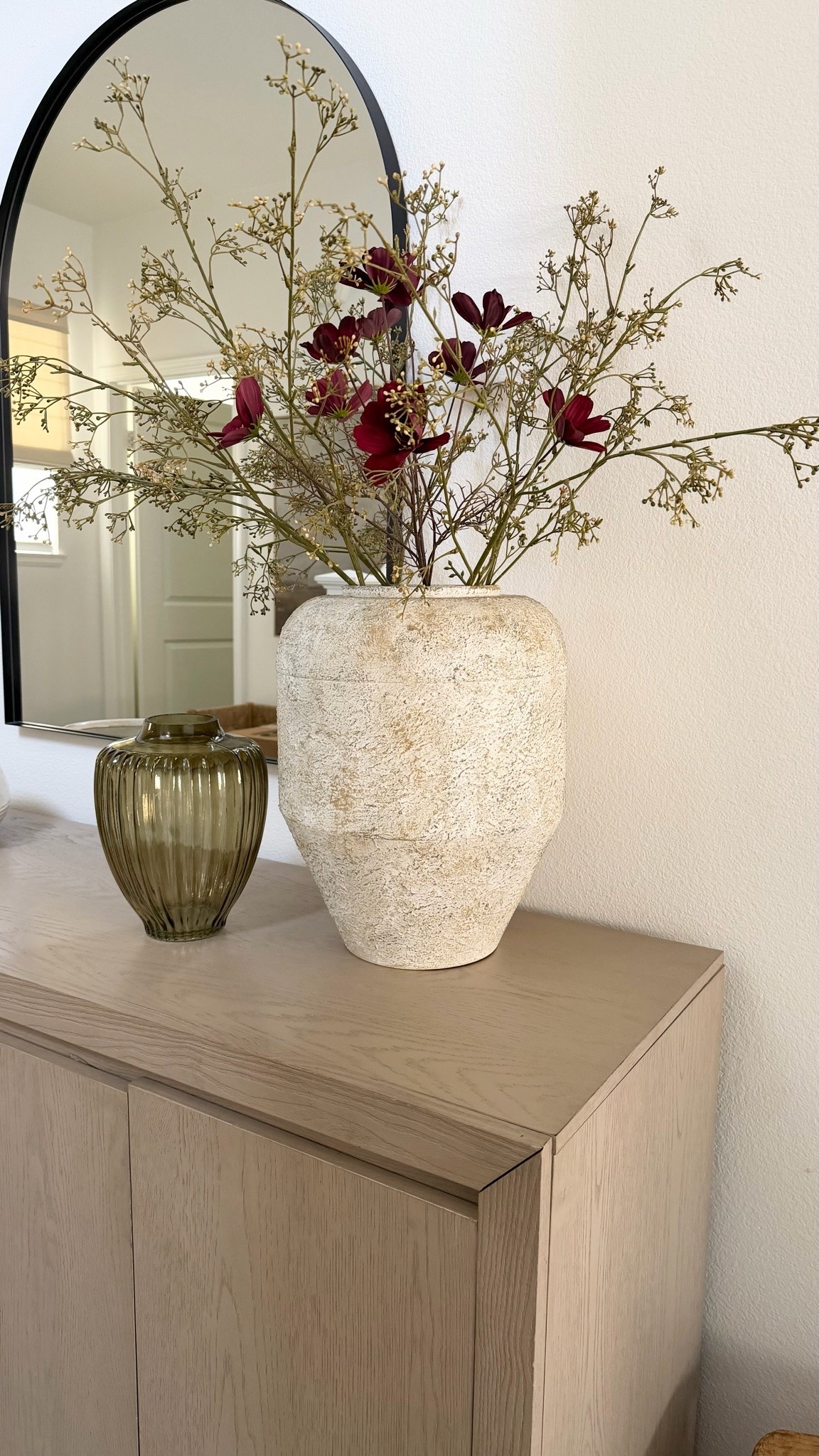 A simple yet beautiful floral arrangement!

#LTKSeasonal #LTKHome #LTKdayinmylife