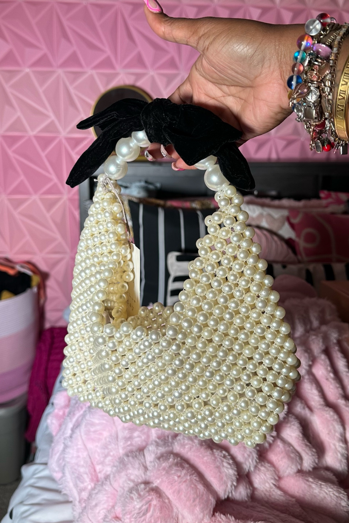 Very cutesy, very demure. 

#LTKItBag #LTKHoliday