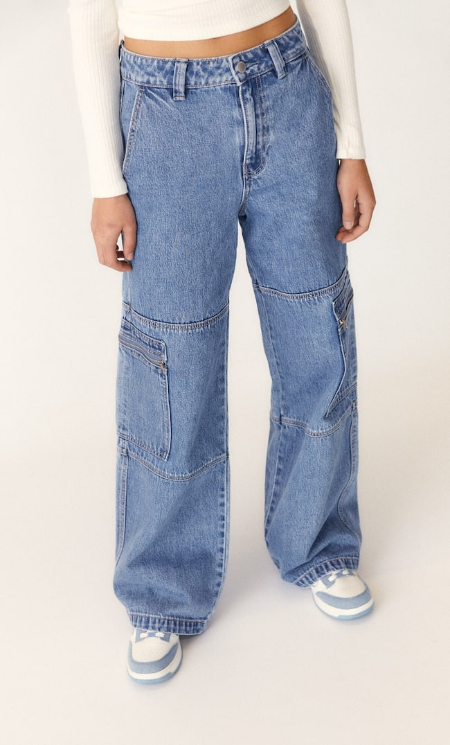 Cargo jeans | Blue Cargo Jeans | Summer Outfits 2023 | Summer Outfit Ideas | Stradivarius (UK)