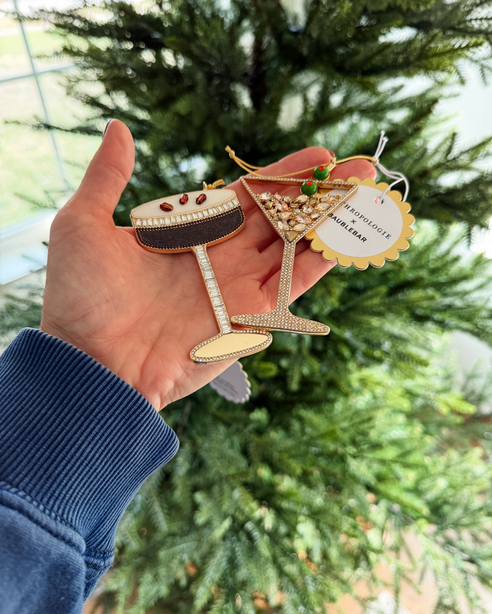 I’m going to need to buy the whole set of these sparkly drink ornaments from Anthropologie and Baublebar 😍😍

#LTKGiftGuide #LTKHoliday #LTKFindsUnder50