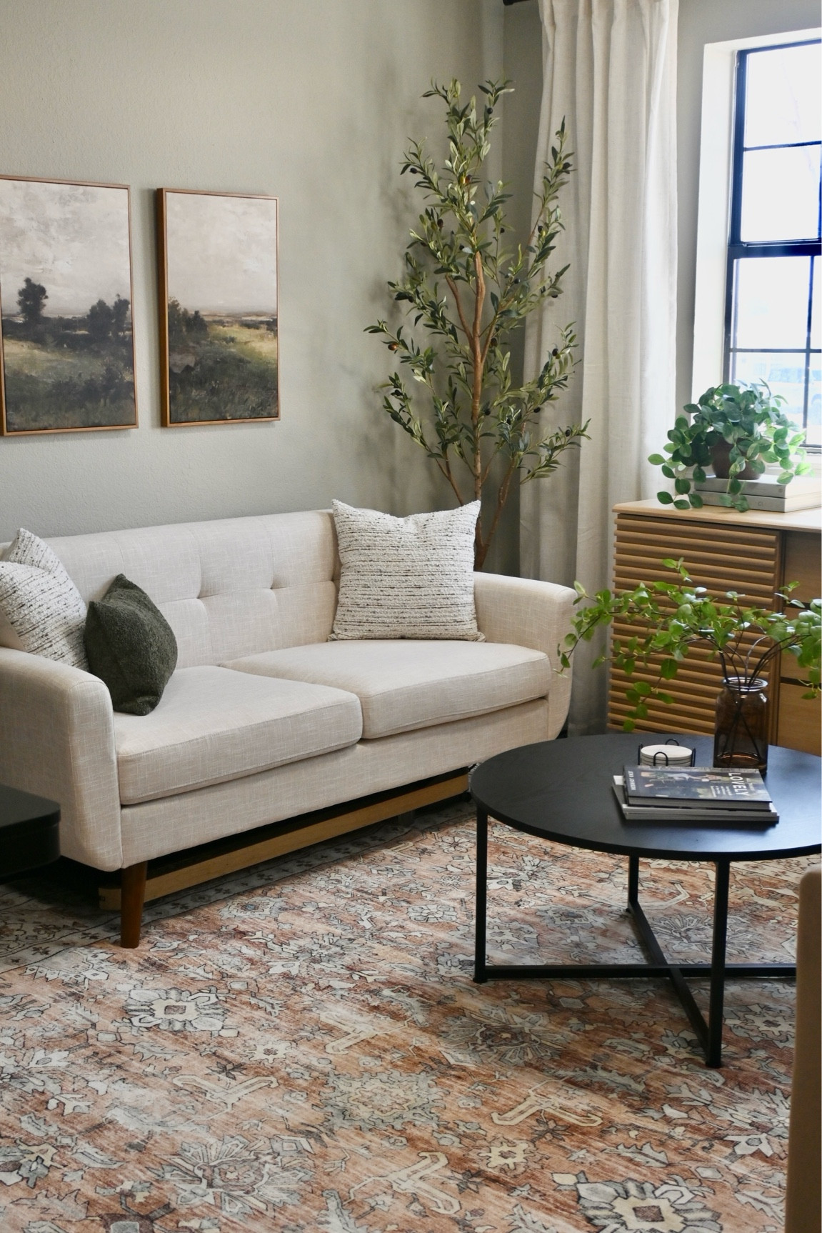 I LOVE my new office space. It’s warm and inviting and it’s filed with textures and greenery that help bring it to life. Amazon and Target for the win!

#LTKHome #LTKStyleTip #LTKSaleAlert