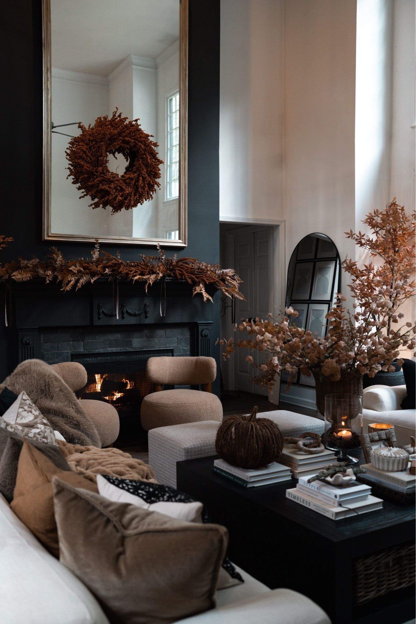 We just did a Fall transformation on our living room and I LOVE it!!!! We added layers, warmth, tons of fall and the result is an amazing cozy space that I never want to leave!